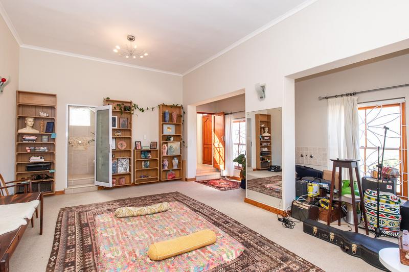 5 Bedroom Property for Sale in Fish Hoek Western Cape